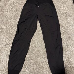 Lululemon Dance Studio Joggers Women’s Size 6 Black